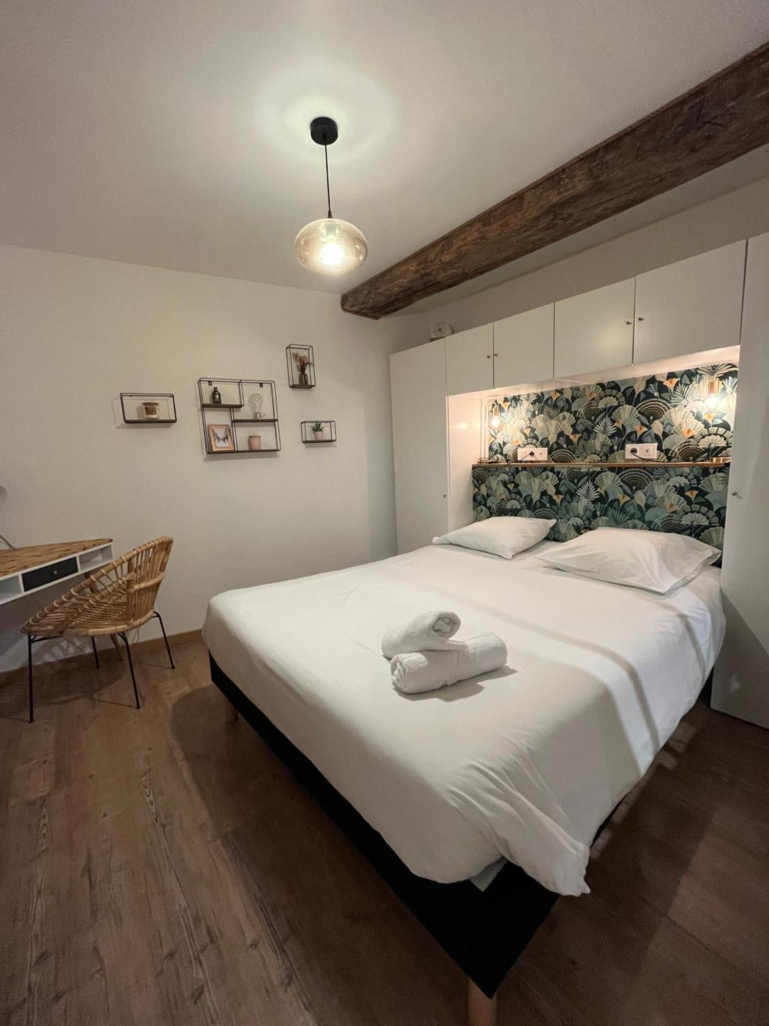 La Cour Chartraine - Cosy Appartement Avec Cour Exterieur A Blois Bagian luar foto